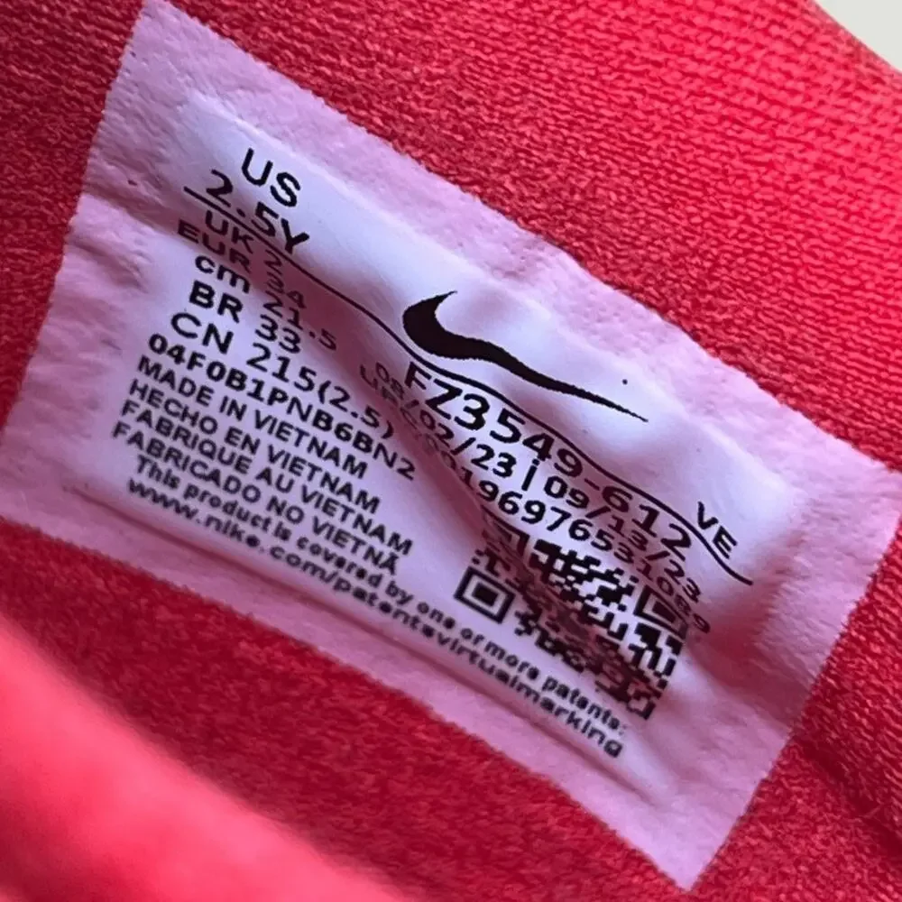 Nike Red Corduroy Low Sneakers Fuzzy Swoosh 2.5Y Valentine